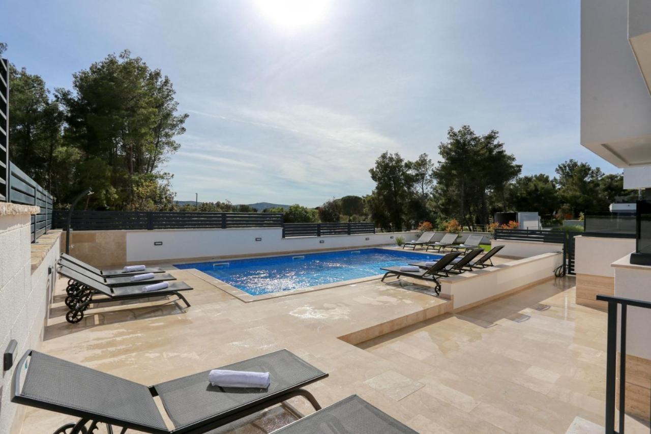 Villa Ankora 1 With Heated Pool Biograd Na Moru Exterior foto